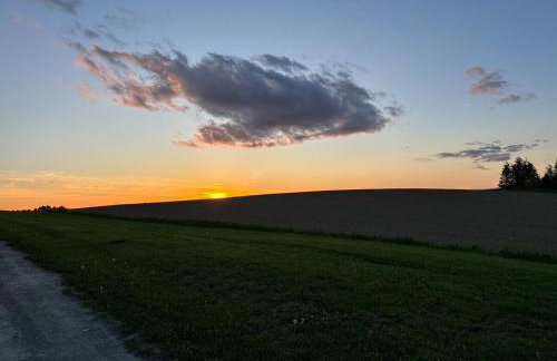 Cute 3 bedroom cabin on a farm - Foto 16