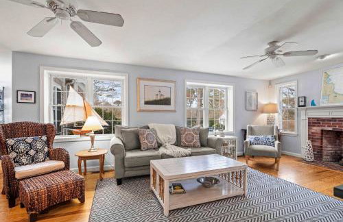 Cozy Bungalow Close to Downtown - Foto 1