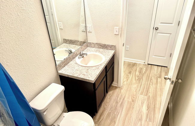 3 Bed Home 5 Mins to JAX Airport & Zoo - Foto 28