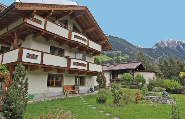 Apartment at the City Center in Brandberg - Photo 1