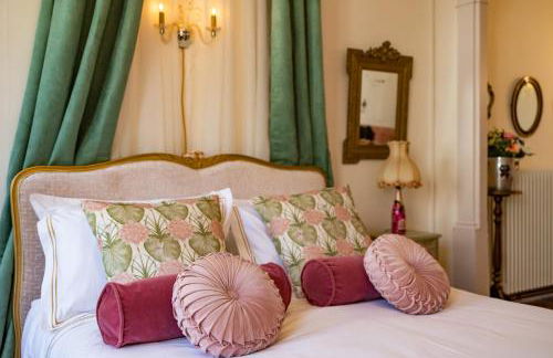 CHAMPAGNE HOUSE- Oasis de luxe & de charme - coeur de ville - 10-12 pers - piscine, cuisine d'été, patio, bar & piano - Photo 22