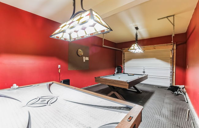 Pocono Retreat: Lake, Firepit, Bbq, Gameroom, Ski 4 Bedroom Home by RedAwning - Foto 22