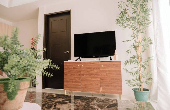 Spacious & Bright Family Escape - Photo 28