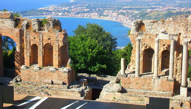 Discover the beauty and history of Sicily!