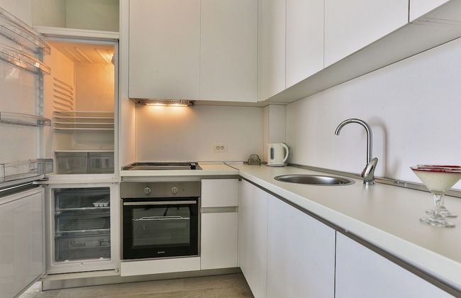 ROYAL GARDENS Apartments - Photo 72