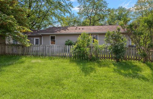 Modern Bungalow Home with Mid-Century Flair - Photo 32