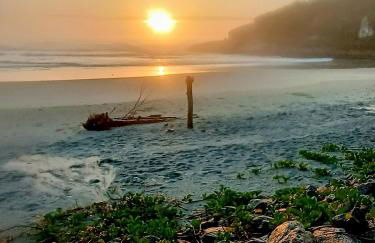 "Prainha Flats" com Jacuzzi e Piscina - Foto 31