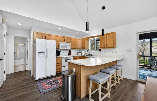 Bright Mountain Cabin with Game Room & Golf Course Views Near Hedgesville, West Virginia - Foto 31