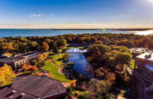 2 BR City Sanctuary - 5 Mins to Historical Salem! - Photo 13