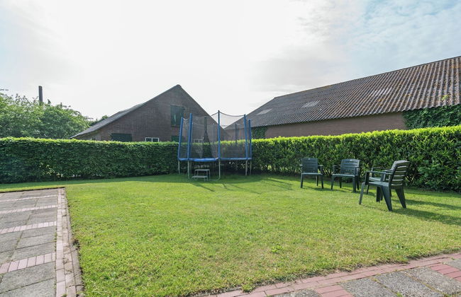 Farmhouse in Rheeze Near Forest and Meadows - Photo 23