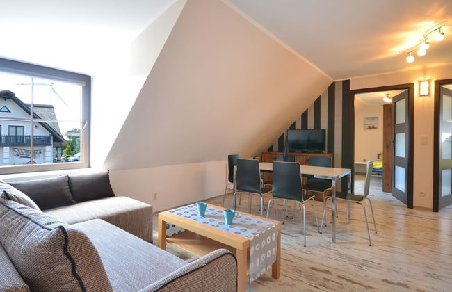 Seaside Cottage With Terrace and Lovely Garden - Photo 1