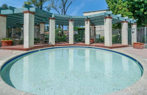 High Ceilings 3BR with Loft-2 Baths Pool & Jacuzzi - Foto 45