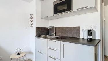 Studio paisible - métro Oullins centre - Foto 5