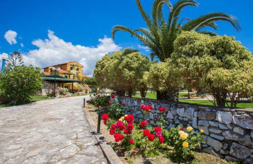 Sandy Beach Villas and Apartments - Photo 14