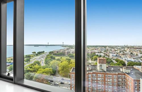 Posh Studio with Luxe Amenities in Prime Location! - Photo 38