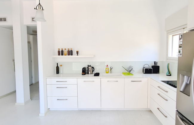 Modern Apt Rothschild Very Central TL7 - Photo 8