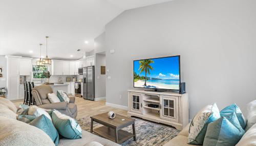 BRAND NEW Rental with Luxury Pool - Villa Rosalie - Roelens Vacations - Foto 5