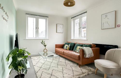 Luxury 2 Bedroom City Centre Apartment - Secure Parking - Amazing location! - Foto 1