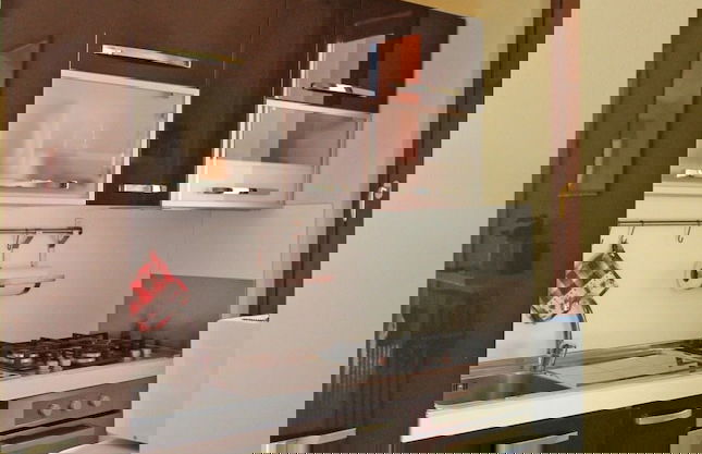 Apartment Self - Photo 6