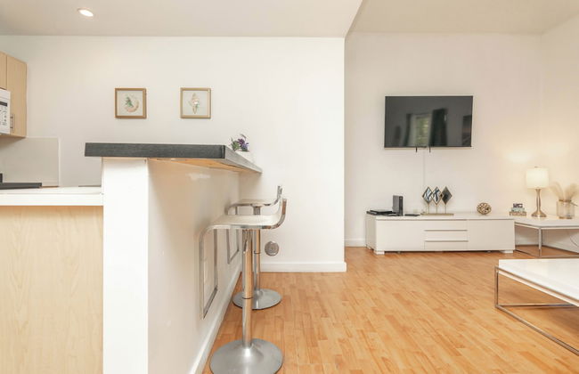 Boutique Apartments Convention Center - Photo 11