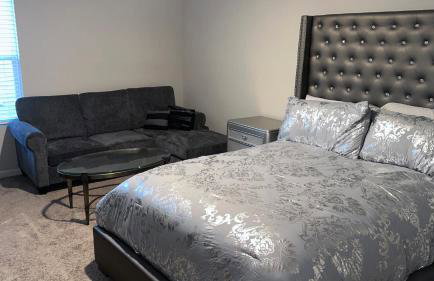 Exquisite 5 Bedroom Near Airport - Foto 21