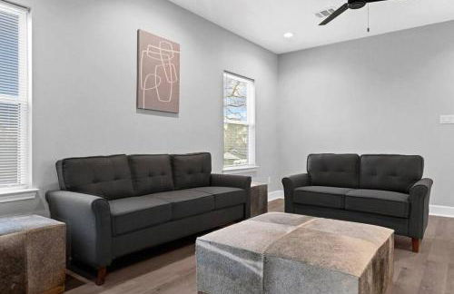 Sleeps 7 Newly Built 10 min from All major attractions - Foto 7