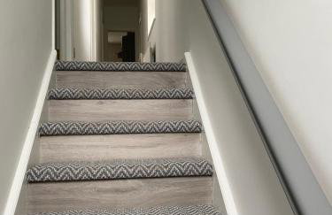 The Coach House 2 - Bedroom Apartment Sleeps 5 - Photo 19