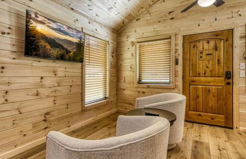 Blue Moon- creek, firepits, budget friendly! - Photo 4