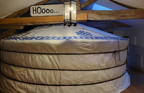 Yourte d'intérieur d'une demeure du 18e siècle en Anjou entre vignes et châteaux - Foto 1