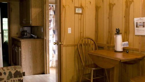 Deluxe Vacation Cabin Rentals in the Adirondacks near Saratoga Springs, New York - Foto 2