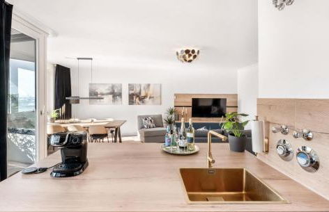 Exklusives Apartment Sunrise mit Whirlpool im 24-OG, Zugang zu Pool und Sauna - Foto 8