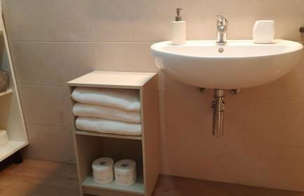 Seaside Villa with Hot Tub, 5mins walk from the sea - Foto 14