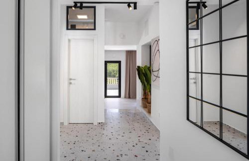 Apartment Gironi with Pool, Jacuzzi - Photo 20