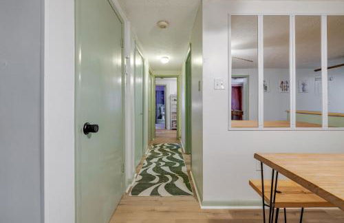 Retro Meets Modern Two Houses Sleeps 16 - Foto 37