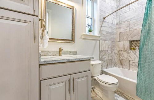 5BR with Pool - Great for Families - Near Everything - Foto 26