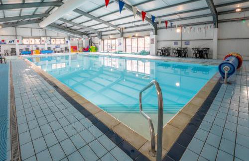 Space for 8, by the Beach with Pool and Entertainment - Foto 23