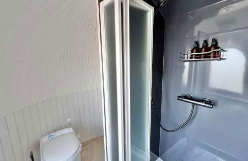 Y Caban - A Luxury Rural Retreat with Seaviews - Photo 16