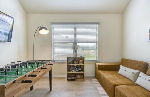 Elegant Retreat at Katy Houston, 2330 sf, 4 Bedroom 2 and Half Baths, Game Room, King Bed, BBQ, Located near Katy Asian Town, Typhoon Waterpark - Foto 13