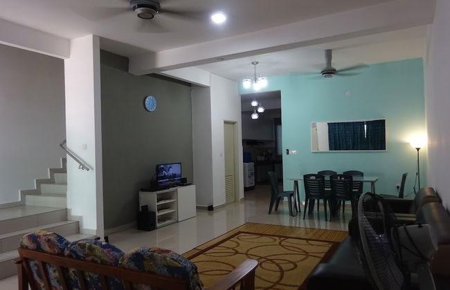 Salam Homestay d'Sendayan - Photo 1