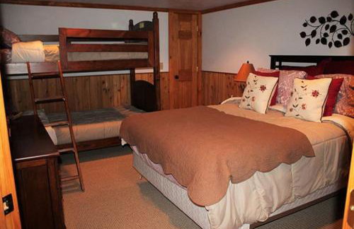 The Kresge Kabin - Authentic Grand Log Cabin. - Foto 4