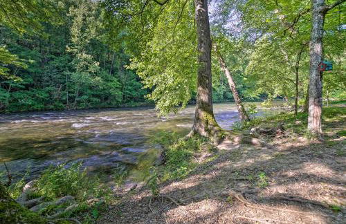 Crystal River Cabin with Scenic View and Fire Pit - Foto 22