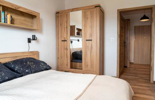 Komfortowy Apartament Nadbrzeżna blisko Warszawy z Parkingiem - Foto 8