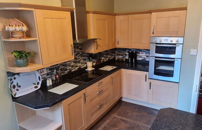 4Br Stunning Sea View Escape-near Snowdonia & Coastal Trails - Photo 13