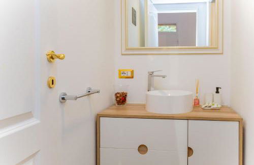 New Exclusive Apartment FONDAZIONE PRADA Tram to Duomo - Foto 11