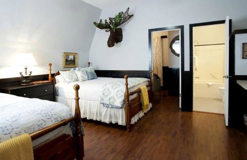 Spacious Vacation Rental for Groups or Events with Sauna and Hot Tub in Athol, Idaho - Photo 16