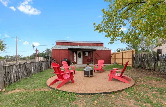 Gorgeous Barn Cabin 10min From Main St! - Foto 26