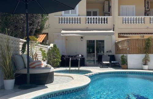 Vivienda a pie de playa con piscina privada - Foto 1