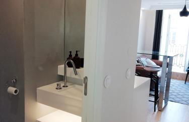 Augusta 229-5E-City Center Apt- Balcony & Elevator - Photo 7