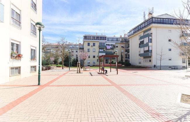 Oeiras Balcony by Homing - Photo 27