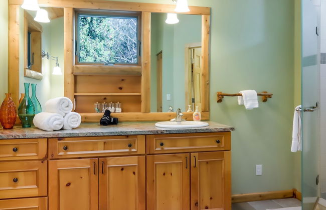 Boardman Monarch Upscale River Lodge HOT Tub! - Foto 75